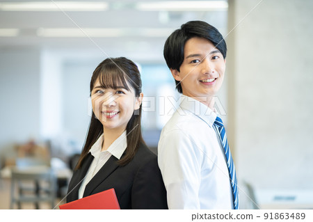 女員工 男員工 商業、商業形象、商業場景、公司、上班族、工作 91863489