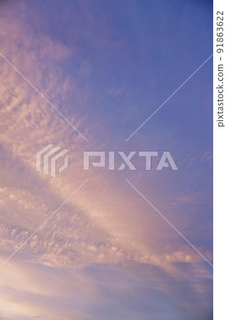 Gradation of sunset sky 91863622