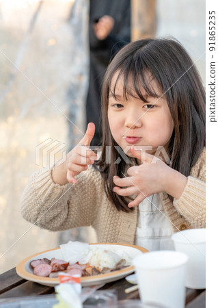 長大後孩子的生活方式挑食 91865235