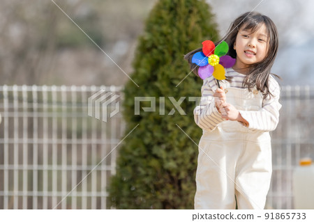 女孩 兒童 生活方式 玩 春天 女孩 兒童 生活方式 玩 春天 91865733