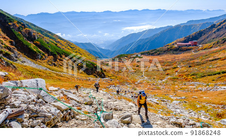 Autumn Kiso Komagatake trekking (view from Hatchozaka) 91868248