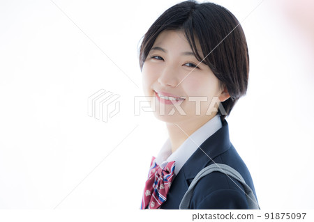 一個穿著新入學西裝外套的高中女生的肖像 一個穿著新入學西裝外套的高中女生的肖像 91875097