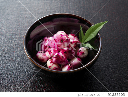 Shiso bonito garlic Shiso bonito garlic 91882203