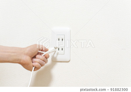 Unplugging from the outlet Power saving image 91882300