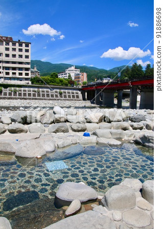 下呂溫泉、日本三大名泉、噴泉池（岐阜縣下呂市） 91886698