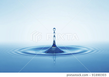 Background texture of falling water droplets and ripples 91890303