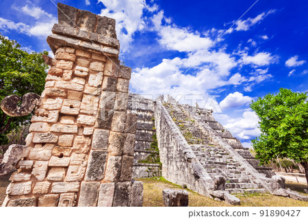 Mayan Ossuary at Chichen Itza. Yucatan, Mexico. 91890427