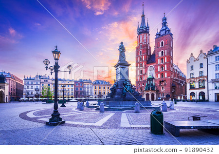 Krakow, Poland - Medieval Ryenek Square with the Cathedral Krakow, Poland - Medieval Ryenek Square with the Cathedral 91890432