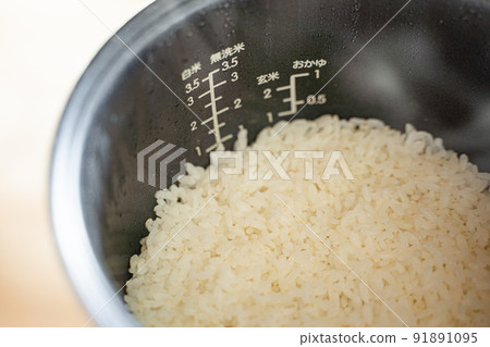 Housework / cooking ingredients, freshly cooked white rice Housework / cooking ingredients, freshly cooked white rice 91891095
