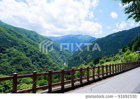 從秩父大塚堂/栃本宿眺望[埼玉縣秩父市大瀧] 91892530