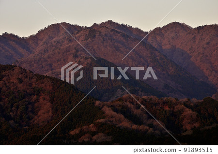 三重山、小山來自秋葉山、菅谷、丹澤 91893515