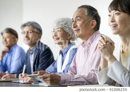 研討會參加者高級形象 91896250