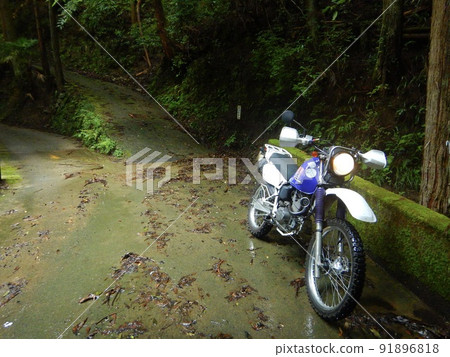 騎摩托車經過小川高原公園到堀越觀音 91896818