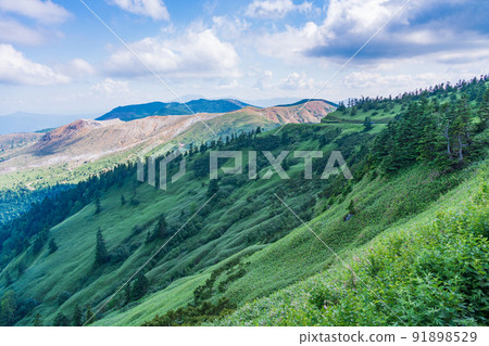 (Gunma Prefecture) Mt. Shirane seen from the highest point of Shiga Kusatsu Road / Japan National Highway (Gunma Prefecture) Mt. Shirane seen from the highest point of Shiga Kusatsu Road / Japan National Highway 91898529