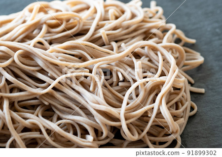 基岩上的28條蕎麥麵 91899302