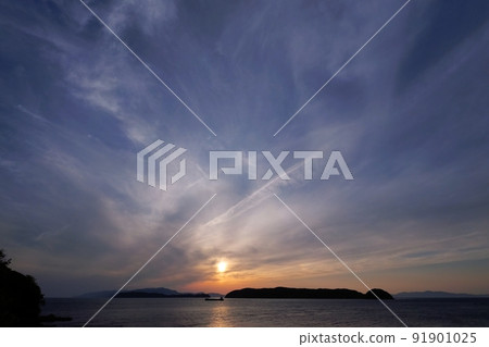 初夏夜景與各種雲，超廣角，天空主題，220504pm 91901025