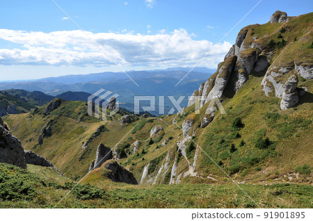 Beautiful mountain vista, sedimentary rocks in the Carpathians 91901895