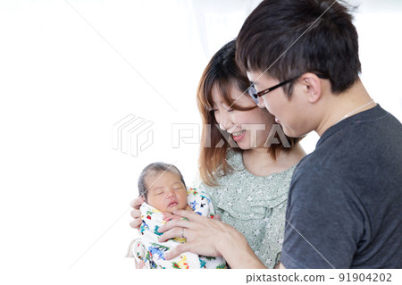 Newborn family, child-rearing family, group Newborn family, child-rearing family, group 91904202