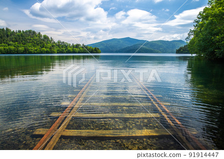 Lake Shikaribetsu: Railroad tracks leading to Lake Shikaribetsu 91914447