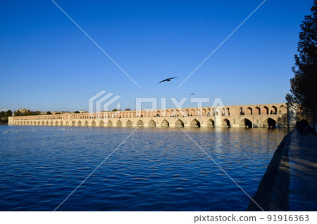 伊朗伊斯法罕的 Si O Se Pol 橋 91916363