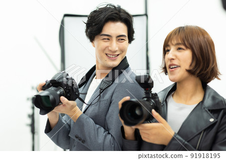 Shooting studio photographer 91918195