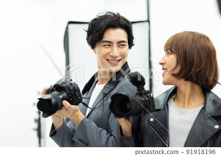 Shooting studio photographer Shooting studio photographer 91918196