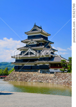 National treasure, Matsumoto Castle (Matsumoto City, Nagano Prefecture) 91923700