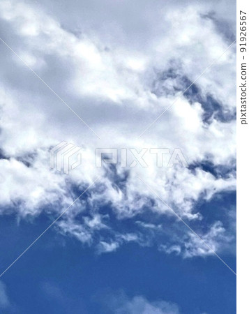 Extreme heat July: Blue sky and white clouds Extreme heat July: Blue sky and white clouds 91926567