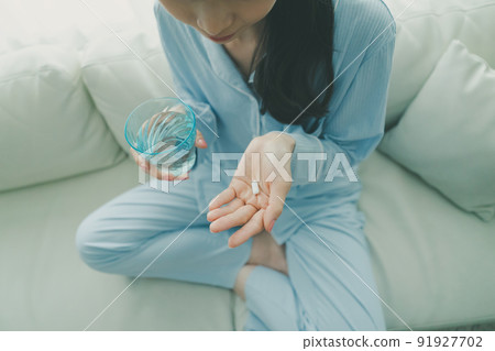 female, females, lady 91927702