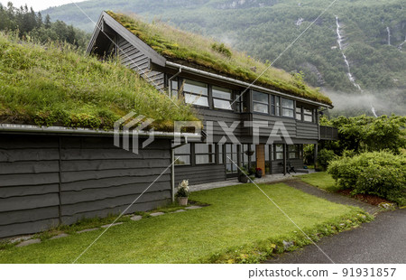 Traditional wooden scandinavian style house architecture in Norway 91931857