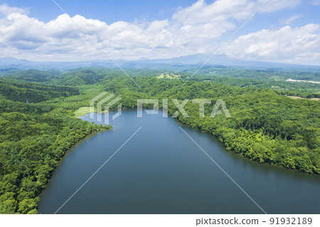 北海道白老伊的波羅托湖鳥瞰圖(與烏波波伊相鄰的湖) 北海道白老伊的波羅托湖鳥瞰圖(與烏波波伊相鄰的湖) 91932189
