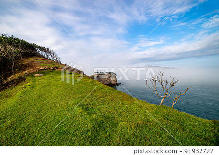 這就是古魯普多,一個被稱為韓國加拉帕戈斯群島的背包客的避難所。 這就是古魯普多,一個被稱為韓國加拉帕戈斯群島的背包客的避難所。 91932722