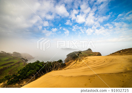 這就是古魯普多,一個被稱為韓國加拉帕戈斯群島的背包客的避難所。 這就是古魯普多,一個被稱為韓國加拉帕戈斯群島的背包客的避難所。 91932725