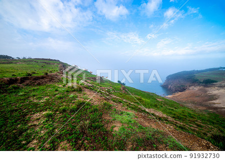這就是古魯普多,一個被稱為韓國加拉帕戈斯群島的背包客的避難所。 這就是古魯普多,一個被稱為韓國加拉帕戈斯群島的背包客的避難所。 91932730