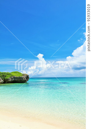 Okinawa Ikema Island blue sky and seascape Okinawa Ikema Island blue sky and seascape 91933019