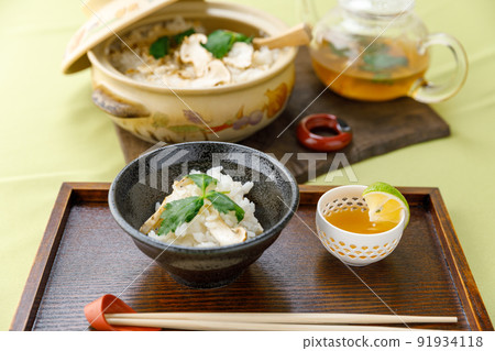 不是國產的，但我做了美味的松茸飯。 91934118