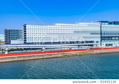 [Tokyo cityscape] City view around Haneda Airport (Tama River Sky Bridge) 91935116