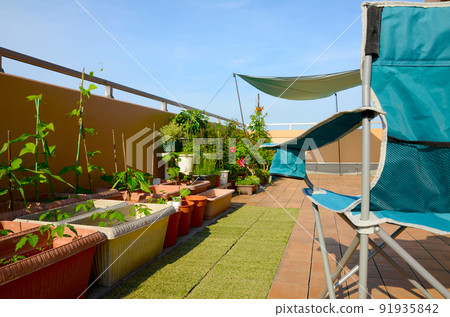 On a nice sunny day, put out a chair on the roof balcony and feel like a relaxing camp. 91935842