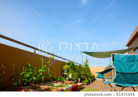 On a nice sunny day, put out a chair on the roof balcony and feel like a relaxing camp. 91935848