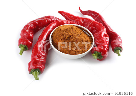 Ground pepper and red hot peppers 91936116