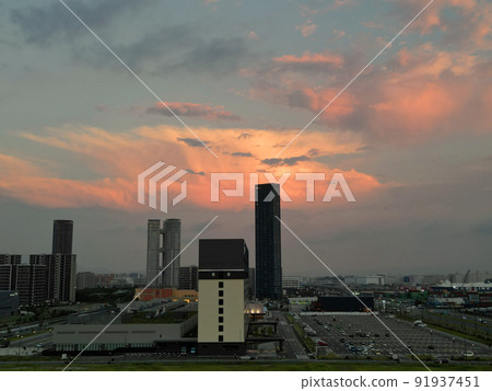 Aerial view of Fukuoka Island City at dusk Aerial view of Fukuoka Island City at dusk 91937451