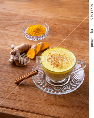 Turmeric latte, golden milk 91941719