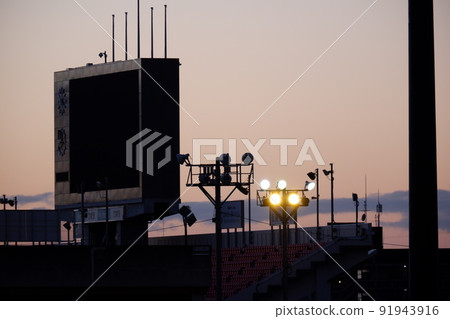 Evening view of Hanazono Rugby Stadium in Higashi Osaka City 91943916