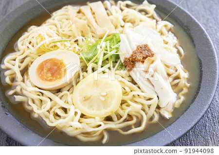 Delicious chilled Chinese 91944098