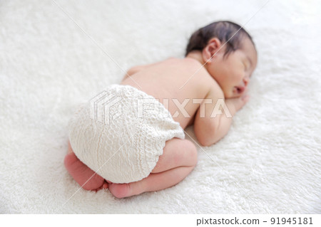 嬰兒 新生兒 新生兒 照片 俯臥 嬰兒 新生兒 新生兒 照片 俯臥 91945181