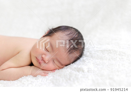 嬰兒 新生兒 新生兒 照片 俯臥 嬰兒 新生兒 新生兒 照片 俯臥 91945214