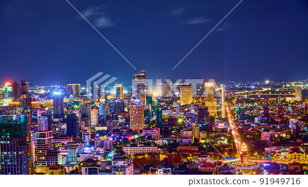 Night view of Phnom Penh, the capital of Cambodia 91949716