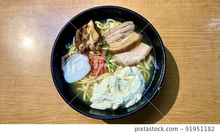 Okinawa soba, a specialty of Ryukyu Okinawa soba, a specialty of Ryukyu 91951182