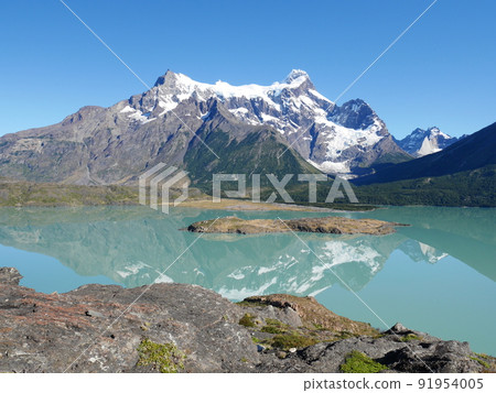 智利百內國家公園的 Quernos 天文台 智利百內國家公園的 Quernos 天文台 91954005