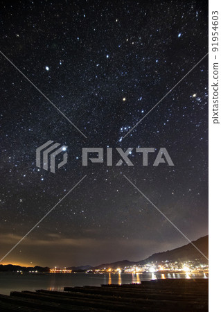 Autumn starry sky in Setouchi Orion and the Winter Triangle 91954603